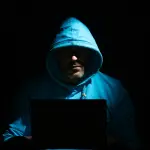 Truffe online, falsi e-commerce: allerta della Polizia