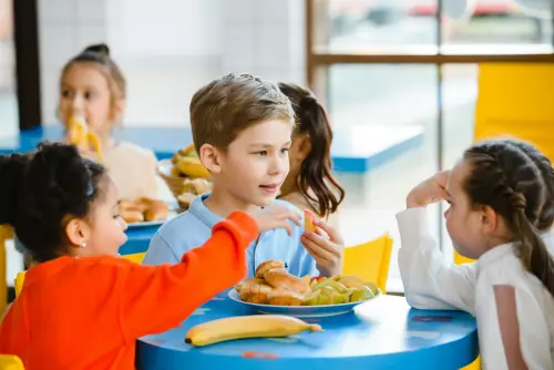 Mensa scolastica Ancona, iscrizioni aperte fino al 30 giugno